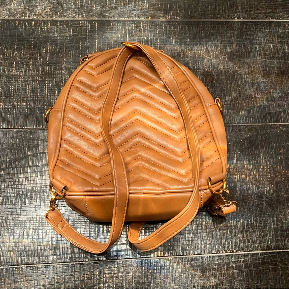 Chevron Pattern Tan Backpack - image 2